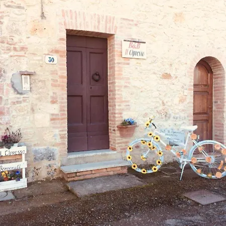 Il Cipresso モンテリッジョーニ